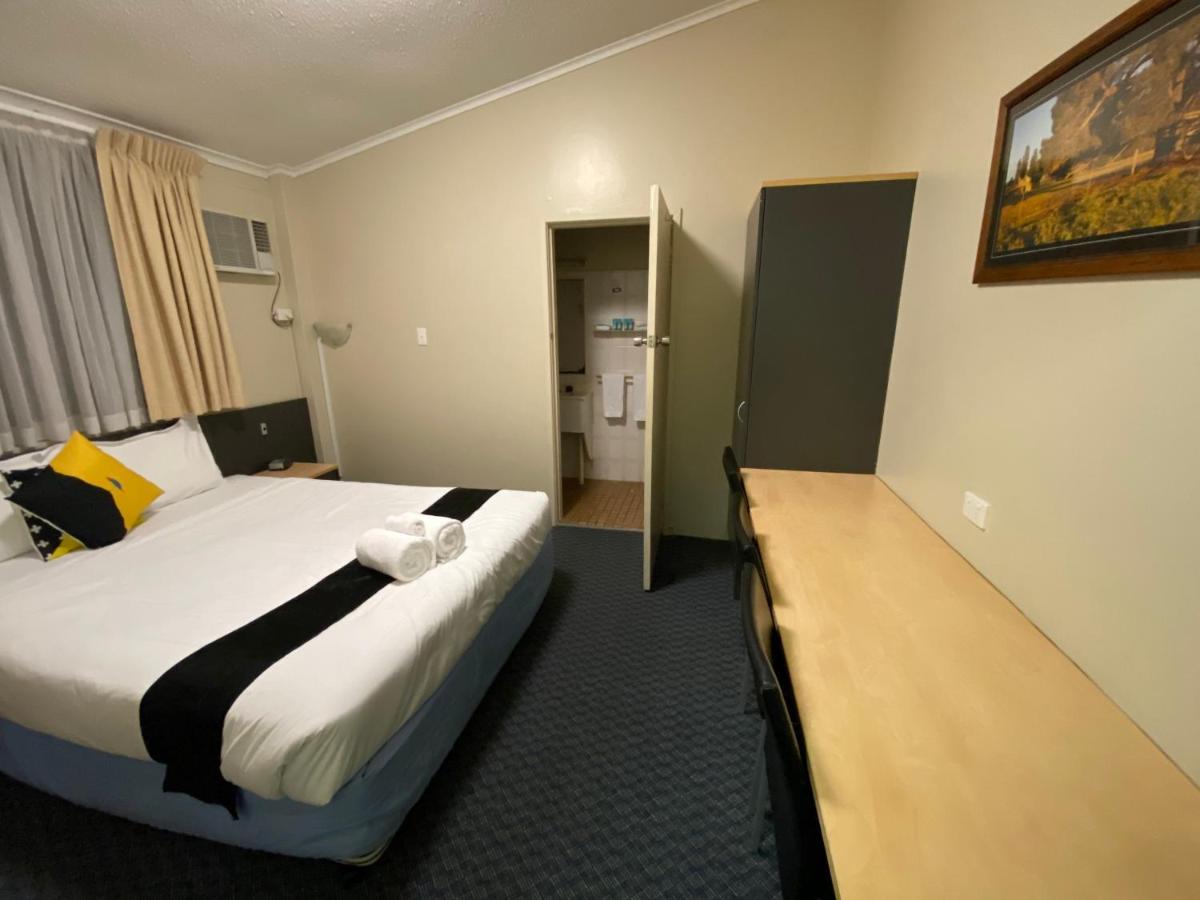 Taree Motor Inn Exteriör bild